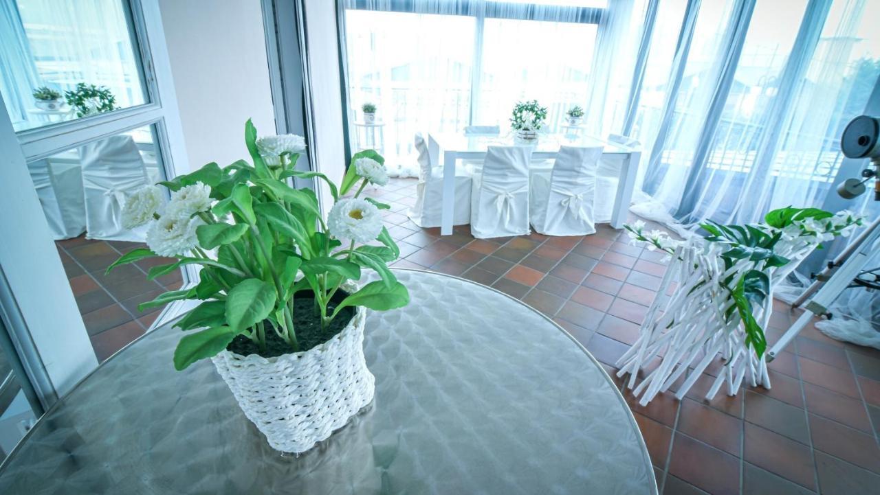 Fontana Oasis Apartments Кастелнуово дел Гарда Екстериор снимка