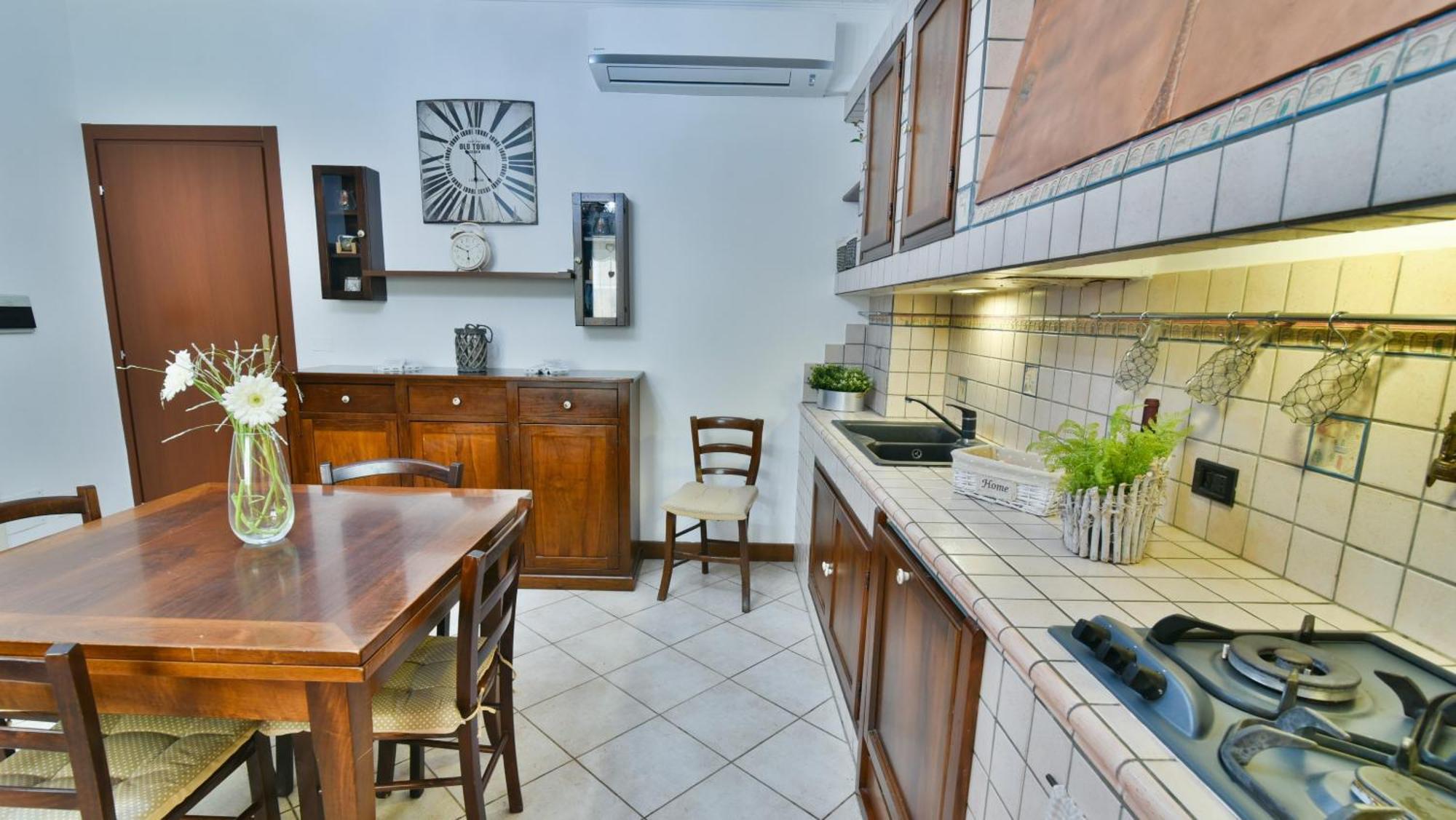 Fontana Oasis Apartments Кастелнуово дел Гарда Стая снимка