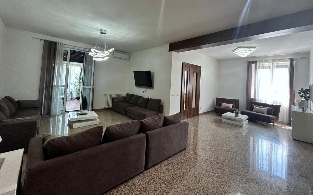 Fontana Oasis Apartments Кастелнуово дел Гарда Стая снимка