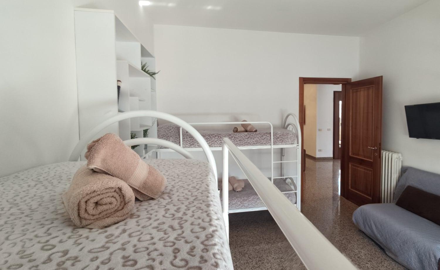Fontana Oasis Apartments Кастелнуово дел Гарда Стая снимка